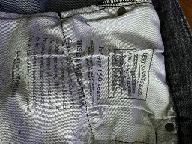 Vaqueros Levi's Negros