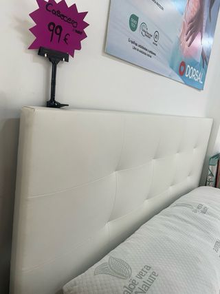 Cabecero blanco polipiel 155 cm 99 euros