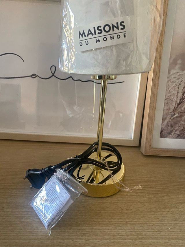 Lámpara Maison du Monde Dorada y Blanca