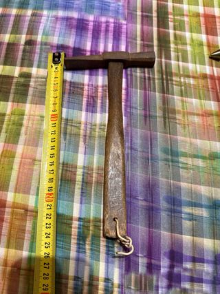 Martillo de metal