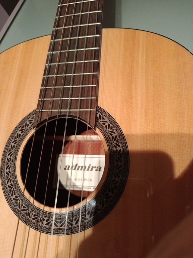 Guitarra Clásica Admira Alba Pack
