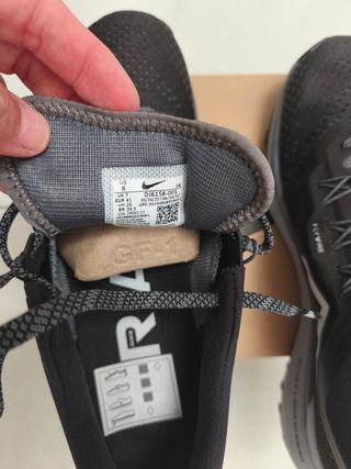 Nike Pegasus Trail 4 Negro/Gris