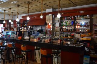 Traspaso Bar/Cafetería en Funcionamiento