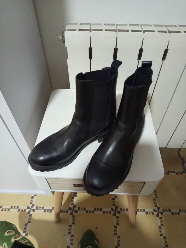Botas Chelsea Piel Negras Media Caña T38