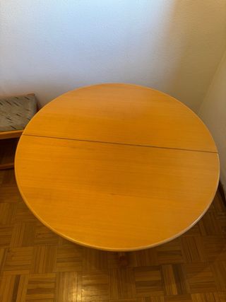 Mesa redonda extensible de madera