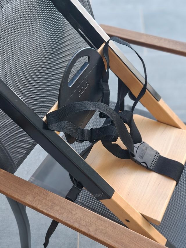 Trona Stokke madera bebé ajustable