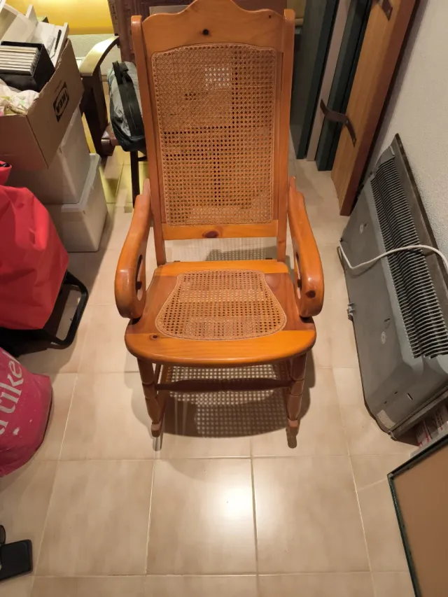 Mecedora madera y mimbre