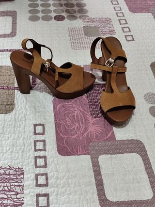 Zapatos Gloria Ortiz Tacon Marron Talla 37
