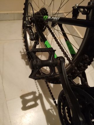 Bicicleta de 24" Negra y Verde