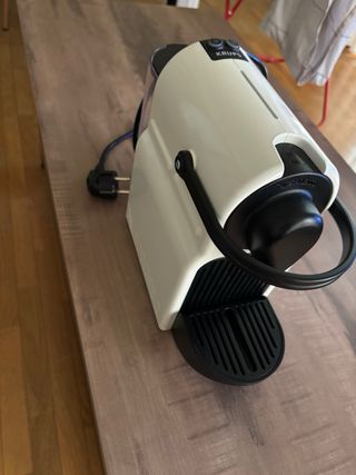 Cafetera Nespresso Krups Inissia Blanca
