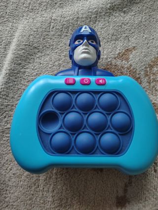 Juguete interactivo Capitán América y Spiderman 