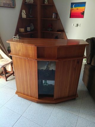 Mueble bar de madera