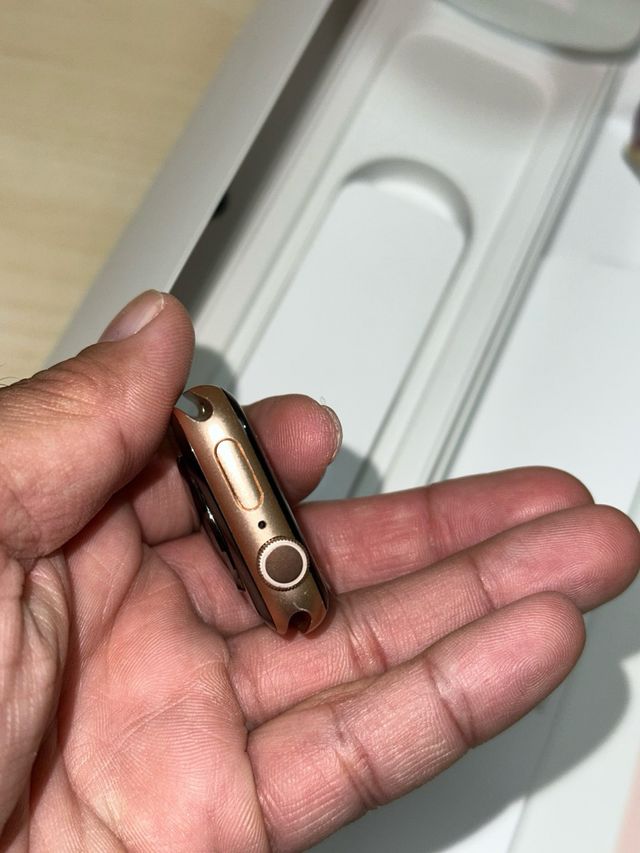 Apple Watch  Pink Sand Sport Band (40MM)