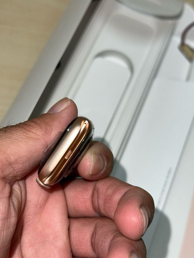 Apple Watch  Pink Sand Sport Band (40MM)