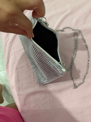 Bolso de fiesta plateado con cadena