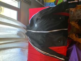 Sudadera Adidas Negra y Blanca