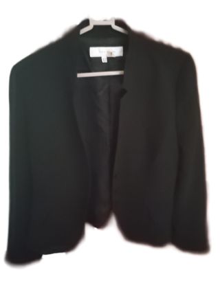 Americana corta negra Talla 40