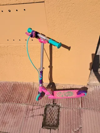 Patinete infantil rosa y morado