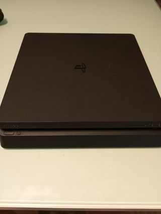 PS4 Slim 500GB + Mando Negro