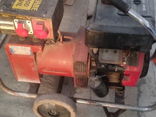 Generador Vanguardia 110000W funciona perfecto 