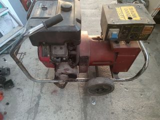 Generador Vanguardia 110000W funciona perfecto 