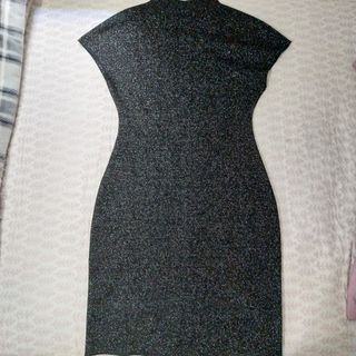 Vestido negro brillante talla S