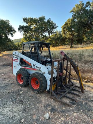 Minicargadora Bobcat S130