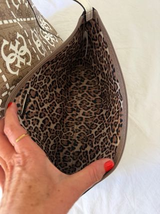 Bolso Guess grande estampado