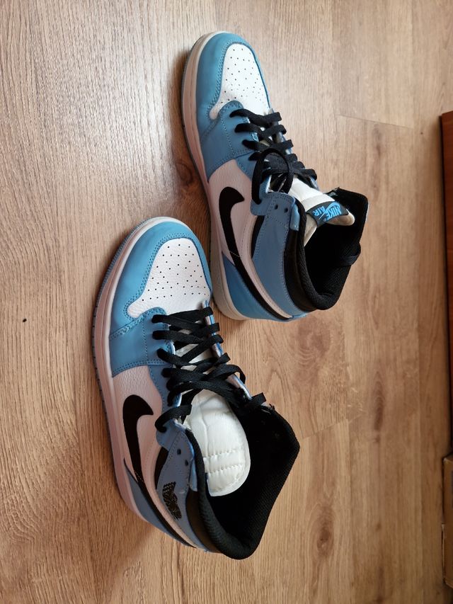 Sudadera H&M Azul Talla S + Zapatillas Nike Talla 