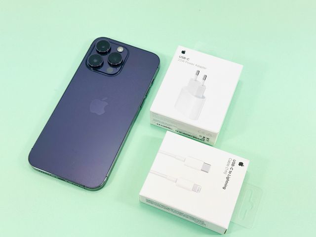 iPhone 14 Pro Max Morado Oscuro