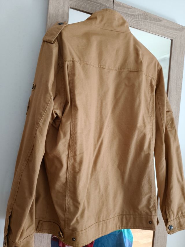 Cazadora de tela beige