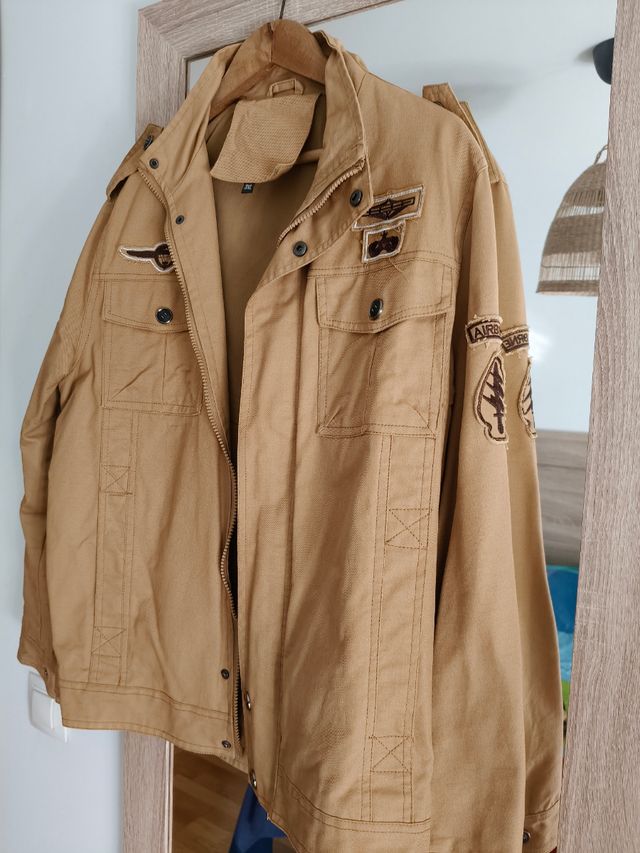 Cazadora de tela beige