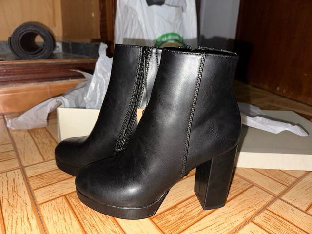 Botas de tacón negras