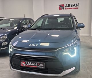 Kia Niro 1.6 GDi HEV 104kW (141CV) Concept