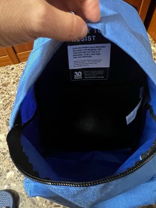 Mochila Eastpak 13L Azul NUEVA SIN ESTRENAR