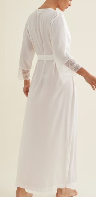 Bata Lencera blanca sin estrenar