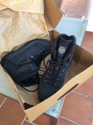 Botas de montaña Boreal Negras