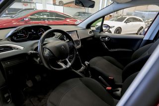 Peugeot 208   5P STYLE 1.6 BlueHDi 73KW 100CV 