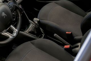 Peugeot 208   5P STYLE 1.6 BlueHDi 73KW 100CV 