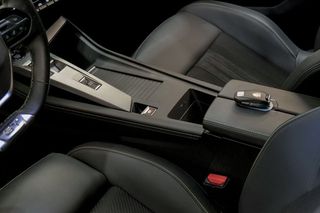 Peugeot 408    GT PHEV 225 eEAT8 