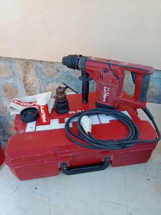 Taladro Hilti TE 14 con brocas