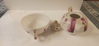 Teiera in porcellana decorata