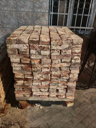 Ladrillos macizos antiguos