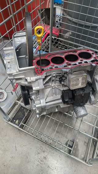 Motor usado con pocos kilómetros.. culata completa