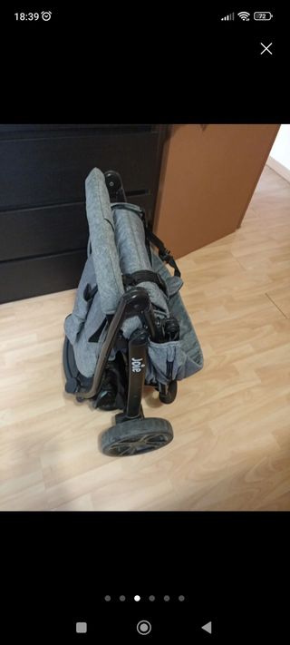 Carrito de bebé gris Joie
