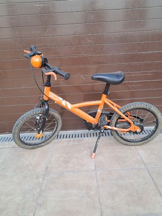 Bicicleta infantil naranja