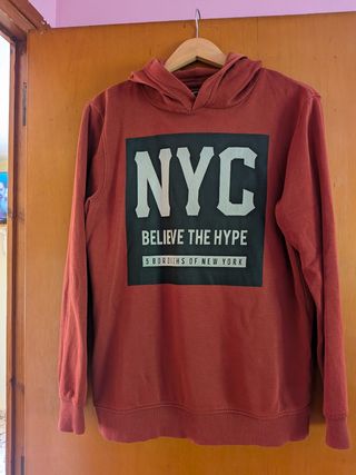 Sudadera C&A NYC Believe The Hype Granate