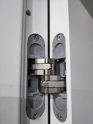 Cerniere invisibili per porte interne CEAM