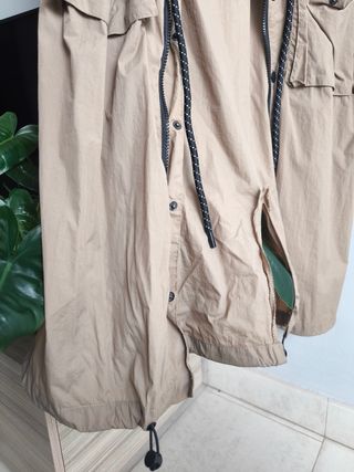 Chubasquero largo beige