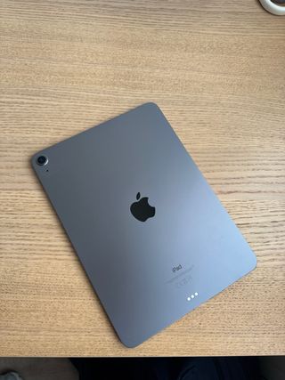 iPad Air (2022)